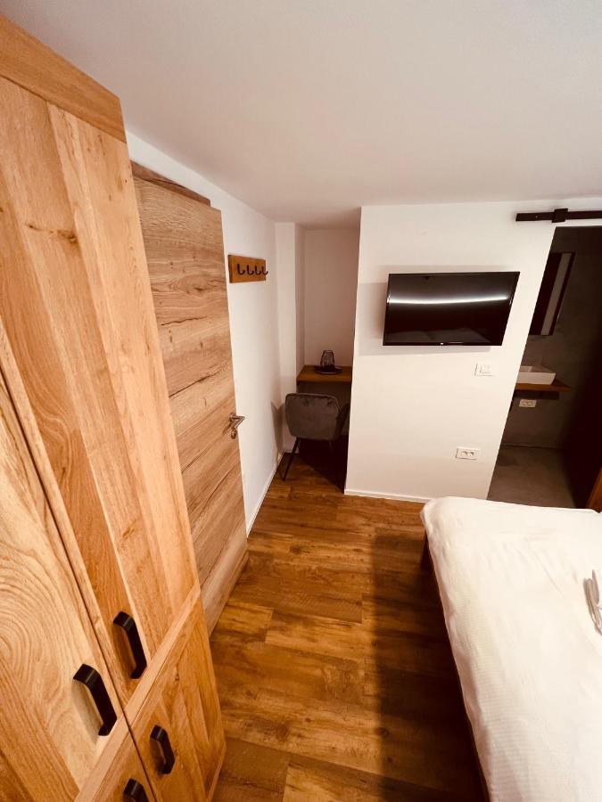 Pjagodic Hotel Cerklje - 5Min To Airport Cerklje na Gorenjskem Eksteriør billede