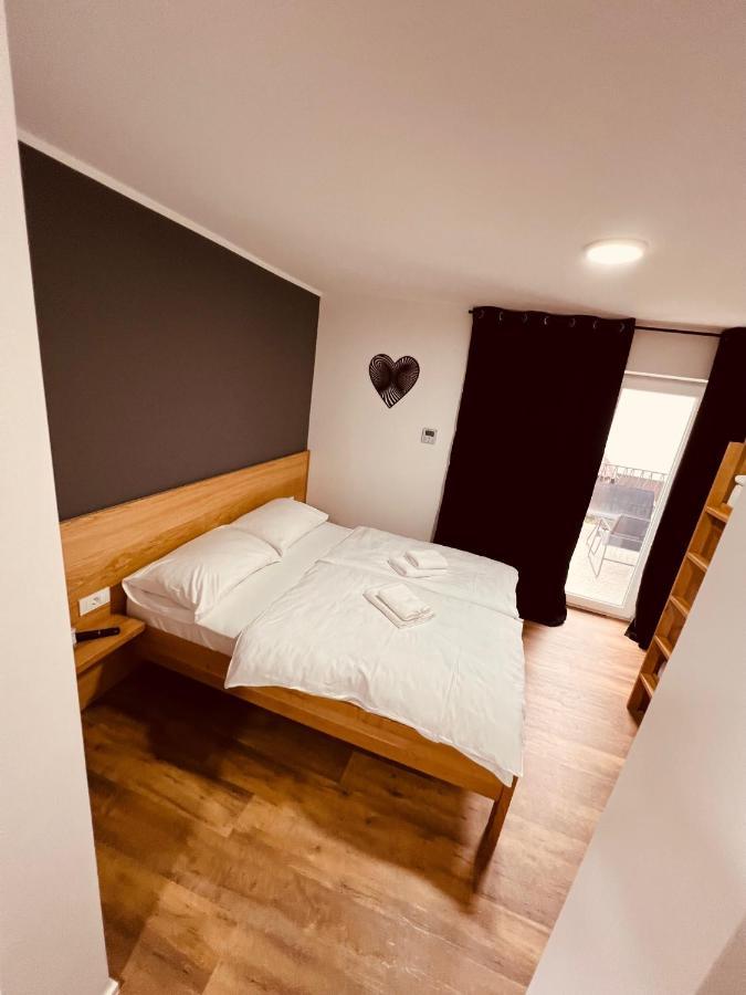 Pjagodic Hotel Cerklje - 5Min To Airport Cerklje na Gorenjskem Eksteriør billede