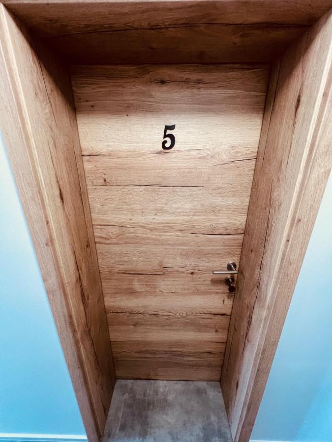 Pjagodic Hotel Cerklje - 5Min To Airport Cerklje na Gorenjskem Eksteriør billede